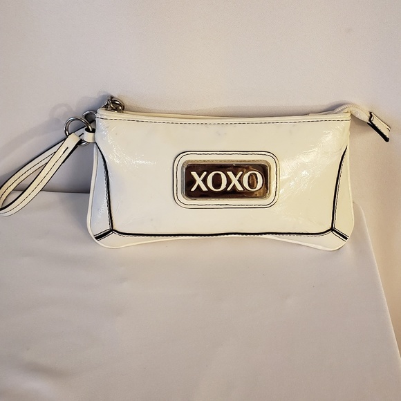 Xoxo Wallet And Wristlet Purse - Picture 6 of 8